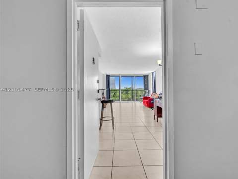 2500 NE 135th St C502, North Miami FL - photo 6 of 97