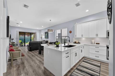 3226 W 97th St, Hialeah FL - photo 12 of 34