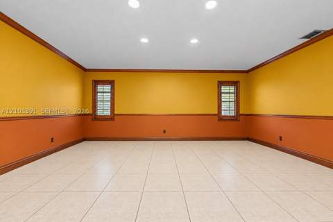10010 NW 135th St, Hialeah Gardens FL - photo 10 of 84