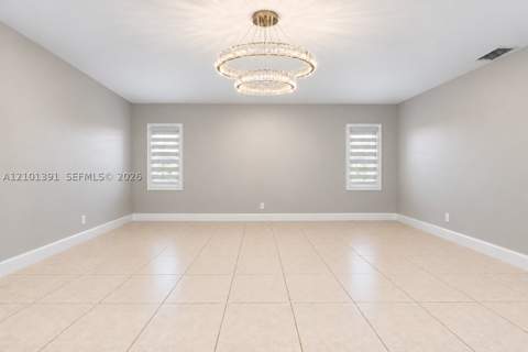 10010 NW 135th St, Hialeah Gardens FL - photo 11 of 84