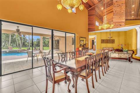 10010 NW 135th St, Hialeah Gardens FL - photo 17 of 84