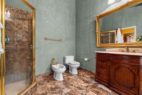 10010 NW 135th St, Hialeah Gardens FL - photo 6 of 84