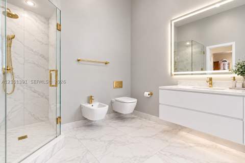10010 NW 135th St, Hialeah Gardens FL - photo 7 of 84