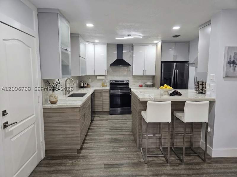3 bedroom SingleFamilyResidence at 15429 SW 92nd St, Peral Sub, Miami — photo 2
