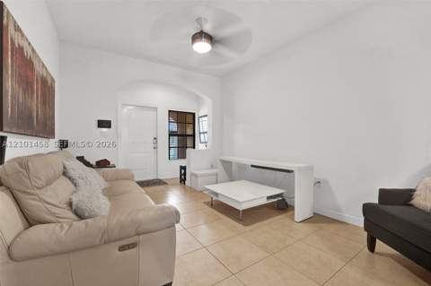 371 NE 194th Ter, Miami FL - photo 10 of 35