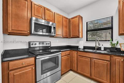 371 NE 194th Ter, Miami FL - photo 12 of 35