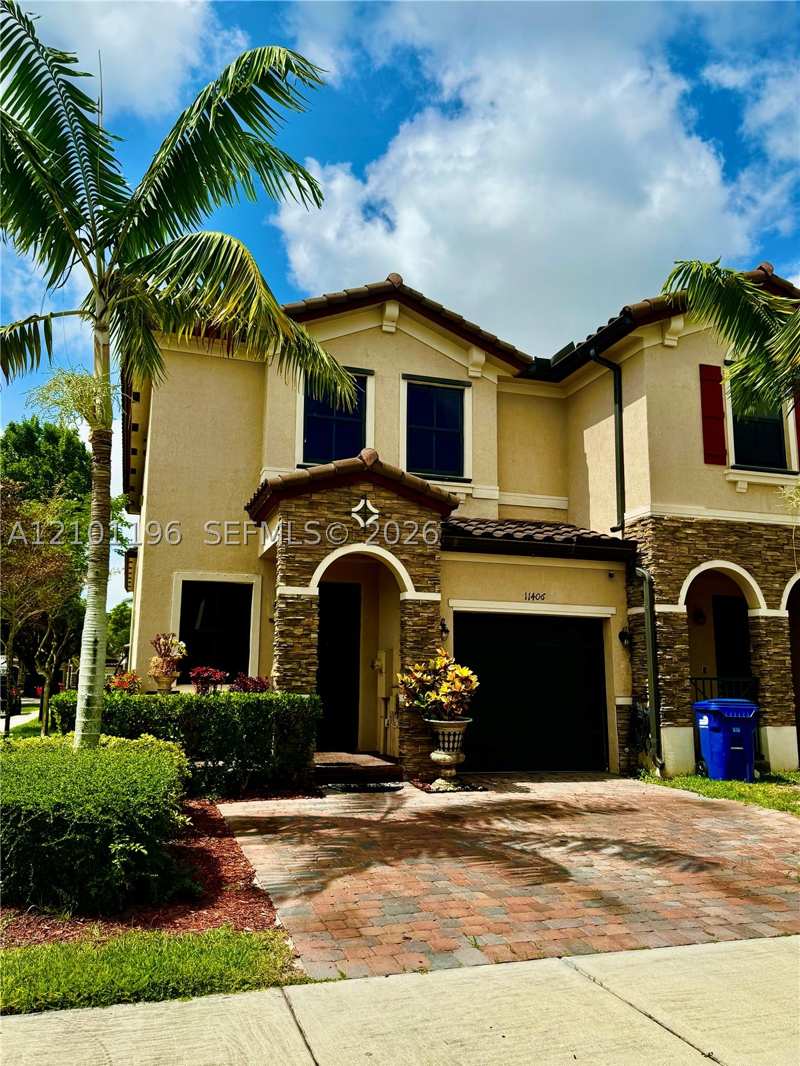 3 bedroom Townhouse at 11406 SW 252nd Ter, Coco Palm Estates, Homestead — photo 1