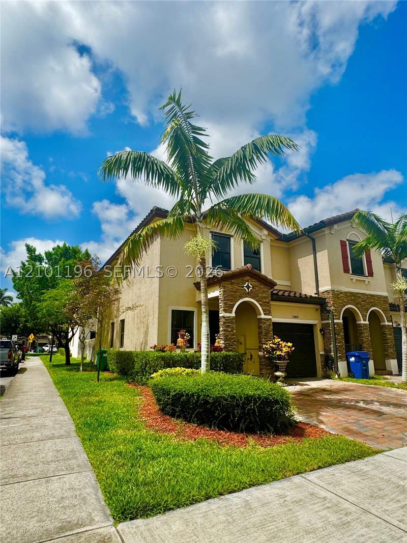 3 bedroom Townhouse at 11406 SW 252nd Ter, Coco Palm Estates, Homestead — photo 2