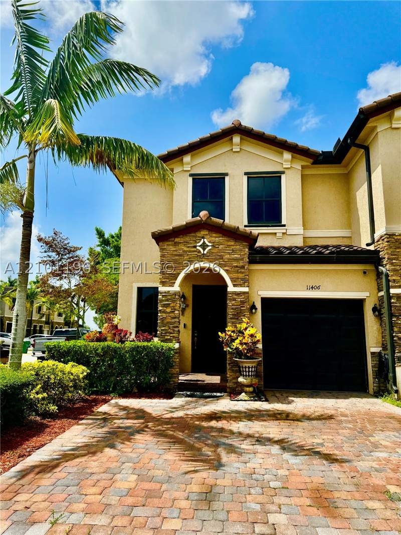 3 bedroom Townhouse at 11406 SW 252nd Ter, Coco Palm Estates, Homestead — photo 3