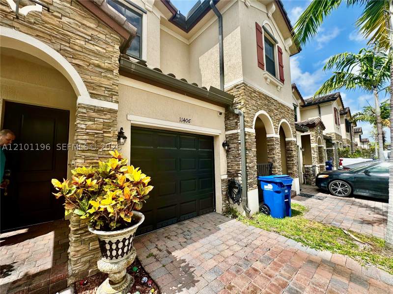 3 bedroom Townhouse at 11406 SW 252nd Ter, Coco Palm Estates, Homestead — photo 5