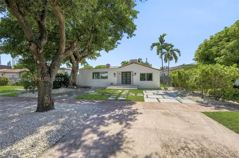 5 bedroom SingleFamilyResidence at 596 W 50th St, Lake View Sub, Miami Beach — photo 3