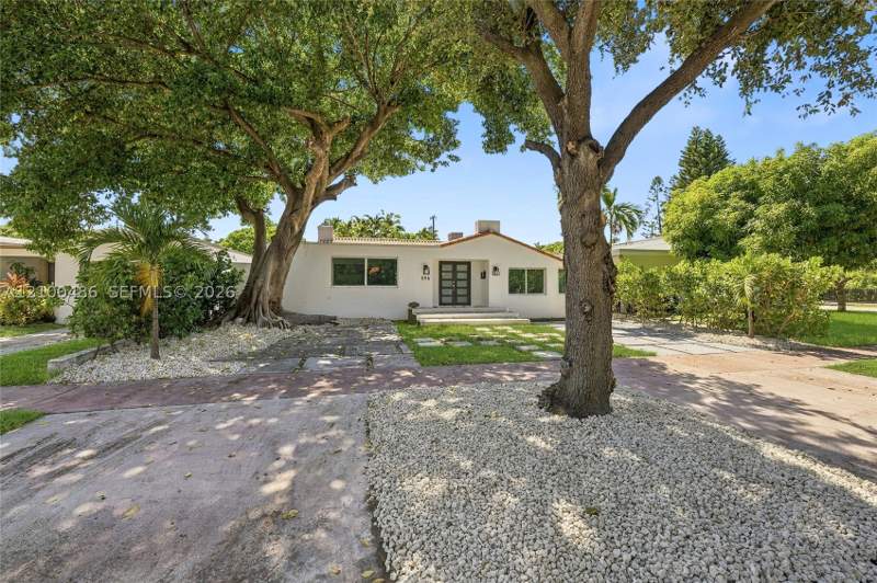 5 bedroom SingleFamilyResidence at 596 W 50th St, Lake View Sub, Miami Beach — photo 4