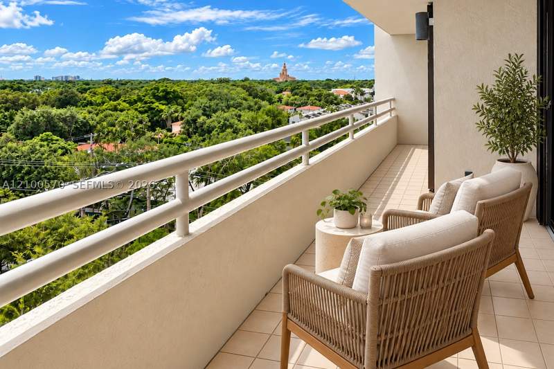 3 bedroom Condominium at 441 Valencia Ave 801, Gables Laroc Condo, Coral Gables — photo 3