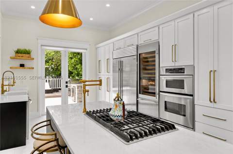 705 Madeira Ave, Coral Gables FL - photo 11 of 36