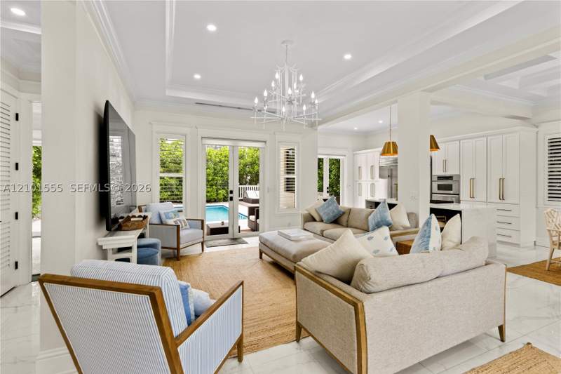 4 bedroom SingleFamilyResidence at 705 Madeira Ave, Coral Estates, Coral Gables — photo 5