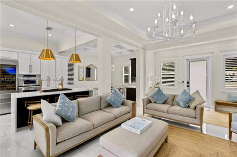 705 Madeira Ave, Coral Gables FL - photo 6 of 36