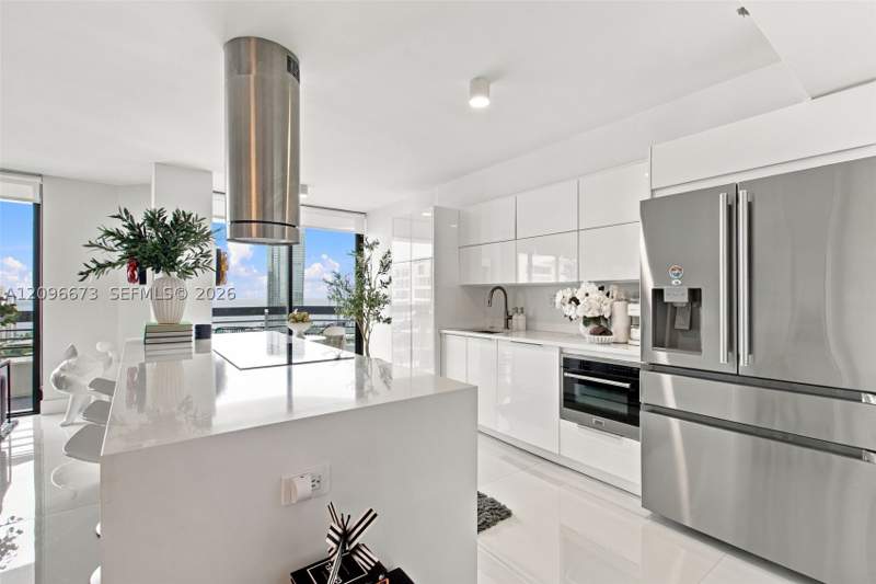 2 bedroom Condominium at 19101 NE 36th Ct 2811, Mystic Pointe Condo No Th, Aventura — photo 5