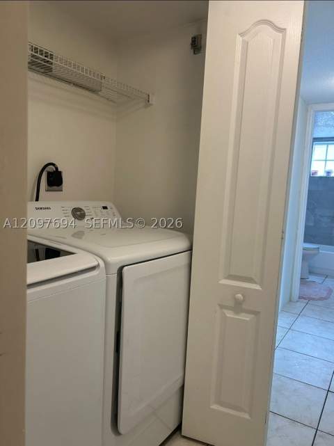 2505 W 76th St 103, Hialeah FL - photo 10 of 40
