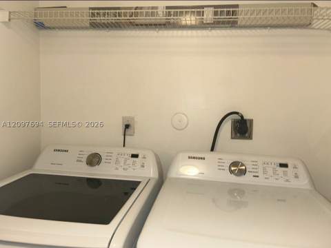 2505 W 76th St 103, Hialeah FL - photo 11 of 40