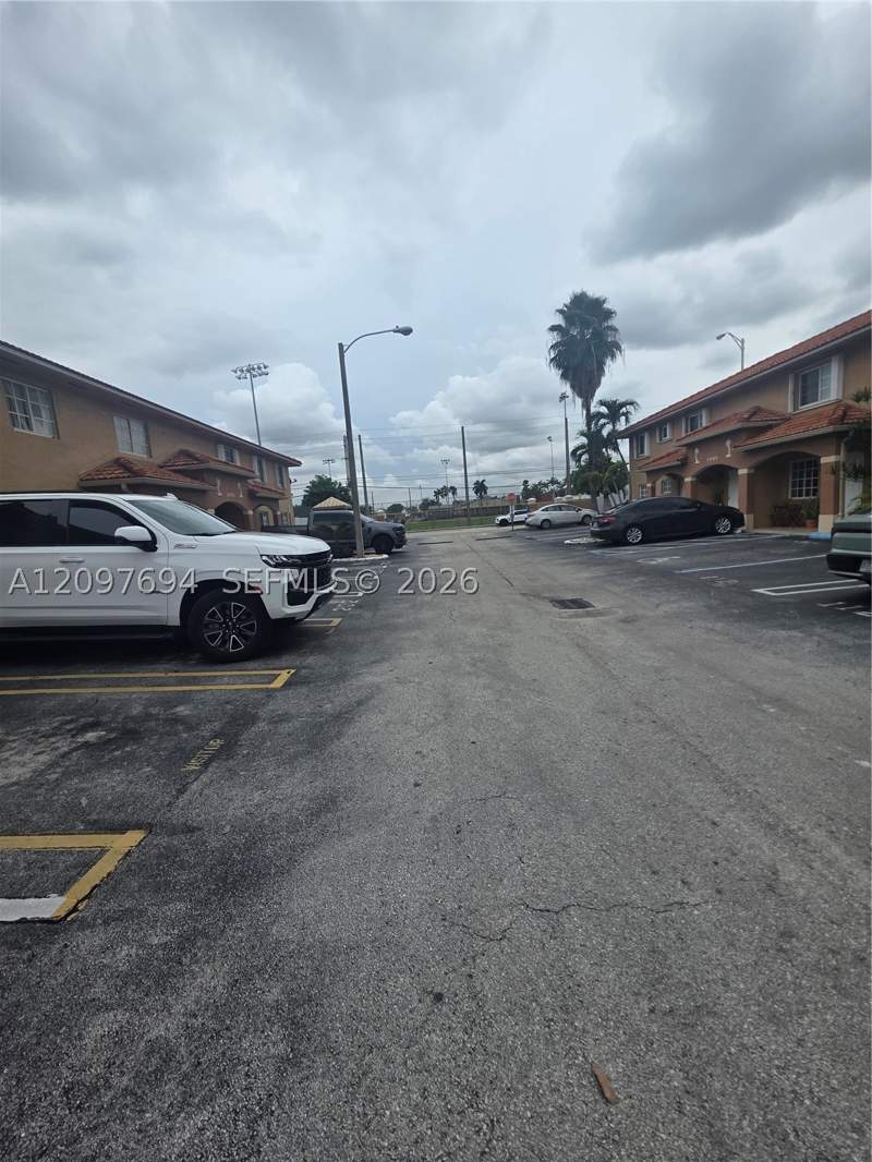 3 bedroom Townhouse at 2505 W 76th St 103, West Palm Villas III Cond, Hialeah — photo 2