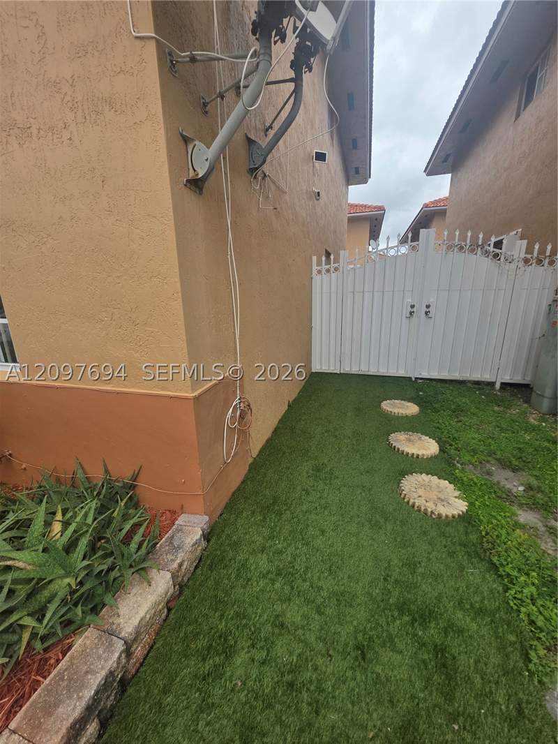 3 bedroom Townhouse at 2505 W 76th St 103, West Palm Villas III Cond, Hialeah — photo 4