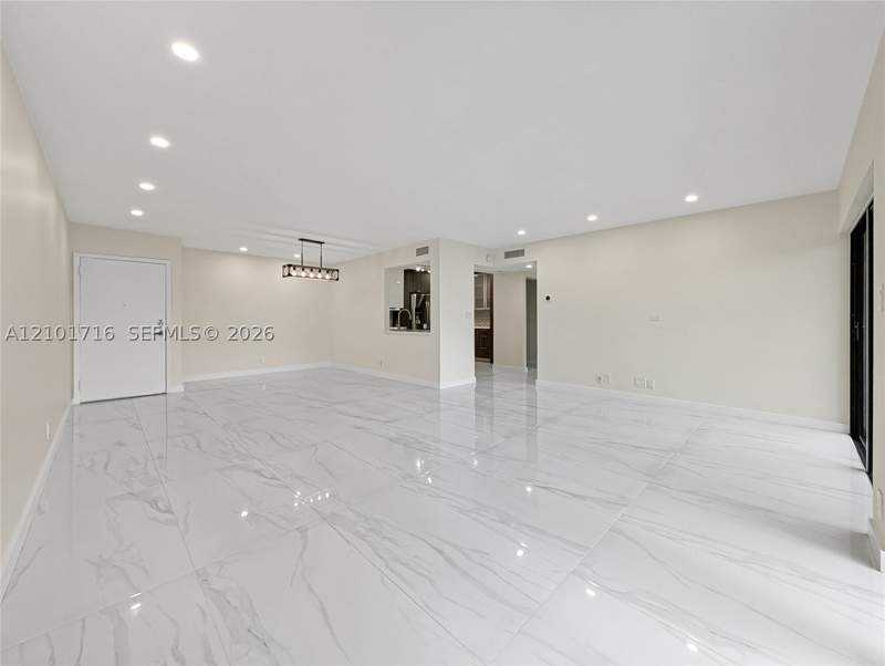 2 bedroom Condominium at 14203 SW 66th St 204, Racquet Club Of Kendale L, Miami — photo 2