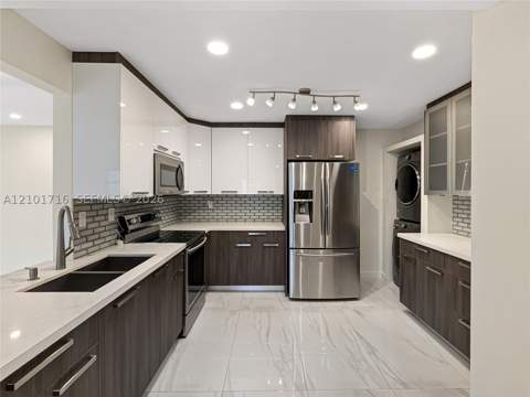 14203 SW 66th St 204, Miami FL - photo 8 of 35