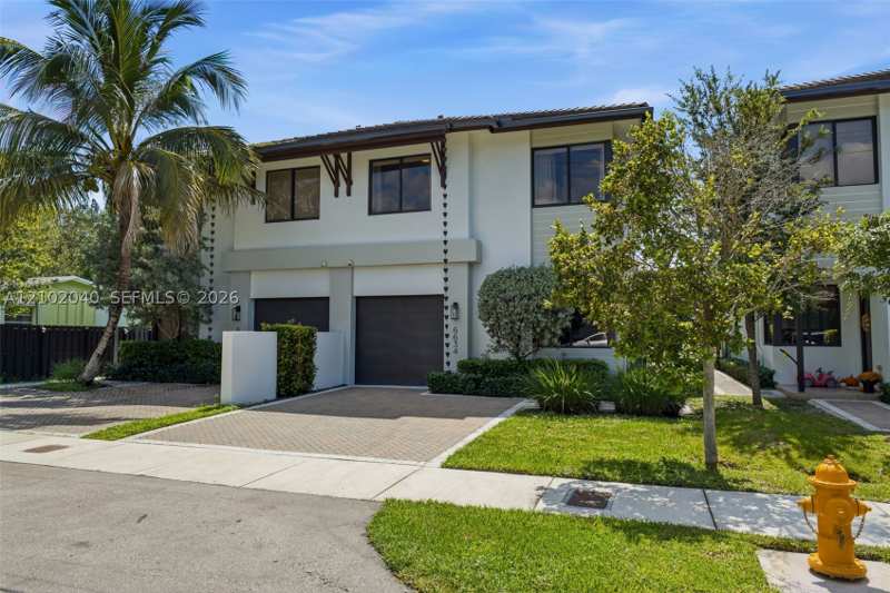 4 bedroom Townhouse at 6634 SW 84th St 6634, Sea View Park Amd, Miami — photo 1