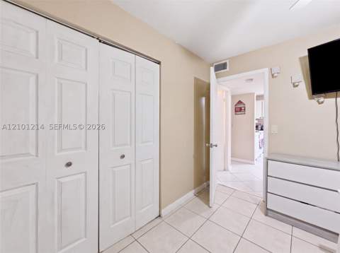821 NE 207th Ln 1-103, Miami FL - photo 10 of 13