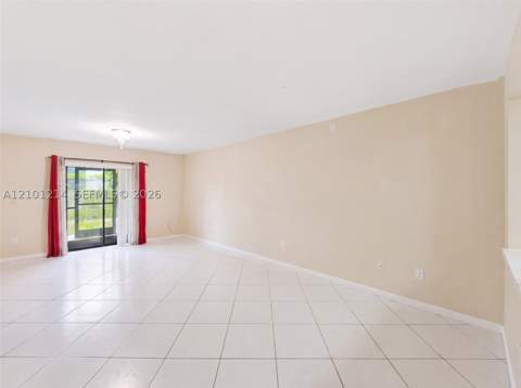 821 NE 207th Ln 1-103, Miami FL - photo 7 of 13