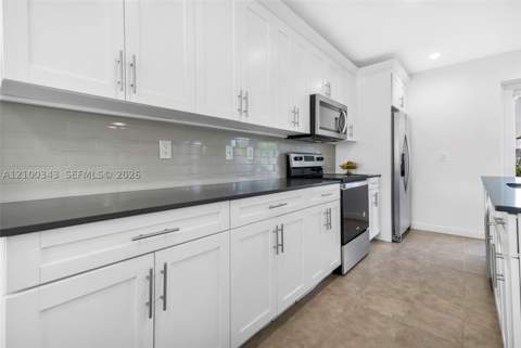 17970 SW 105th Ave, Miami FL - photo 11 of 58