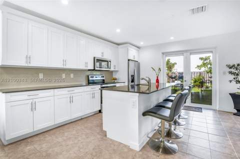 17970 SW 105th Ave, Miami FL - photo 14 of 58