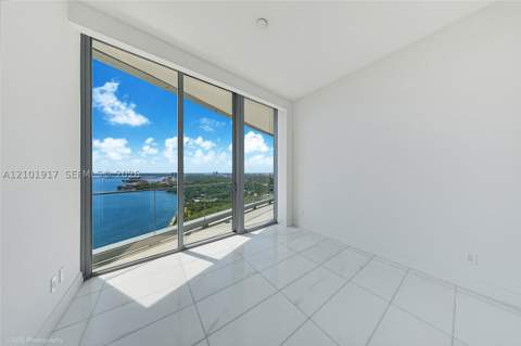 175 SE 25 Rd 3002, Miami FL - photo 6 of 22