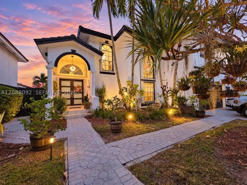 4 bedroom SingleFamilyResidence at 16020 SW 42nd Ter, Park Lakes By The Meadows, Miami — photo 1