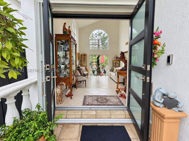 4 bedroom SingleFamilyResidence at 16020 SW 42nd Ter, Park Lakes By The Meadows, Miami — photo 5