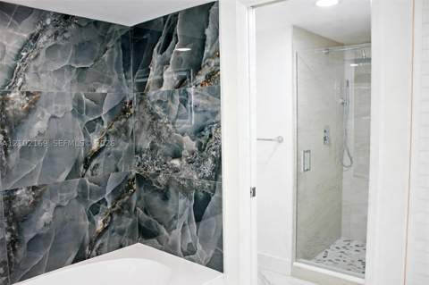 19101 NE 36th Ct 302, Aventura FL - photo 11 of 19