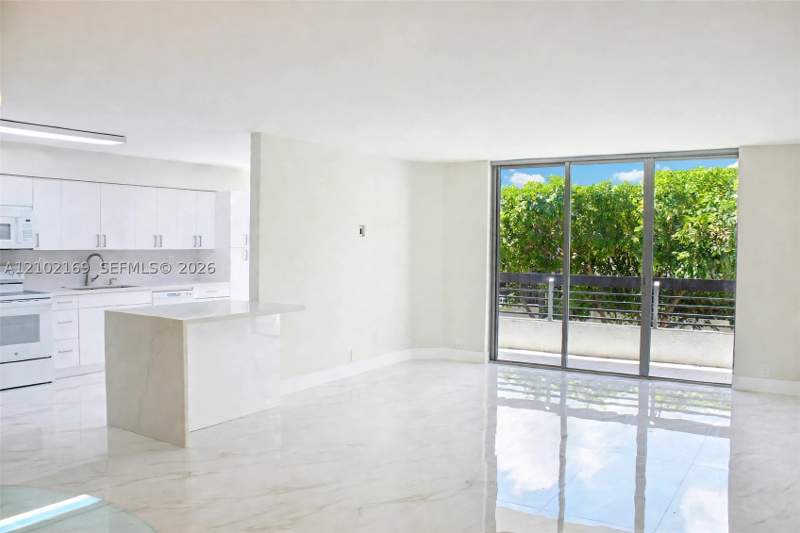 2 bedroom Condominium at 19101 NE 36th Ct 302, Mystic Pointe Condo No Th, Aventura — photo 2