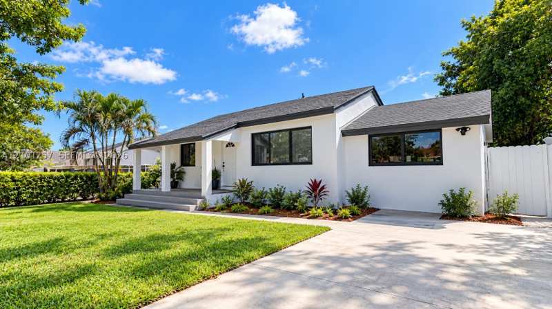 3 bedroom SingleFamilyResidence at 730 E 8th St, Marjohn Park, Hialeah — photo 1