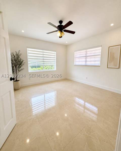 4590 E 9th Ln, Hialeah FL - photo 11 of 21
