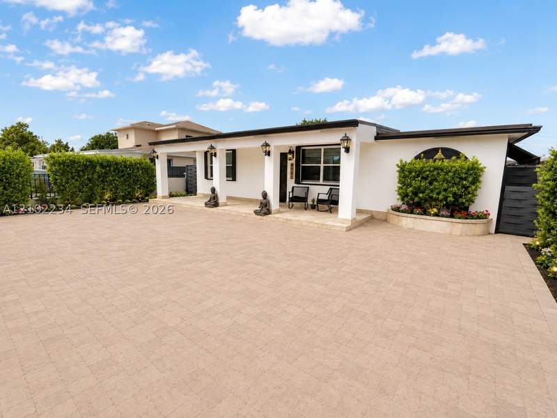 2 bedroom SingleFamilyResidence at 4590 E 9th Ln, Ingleside Park Rev, Hialeah — photo 3
