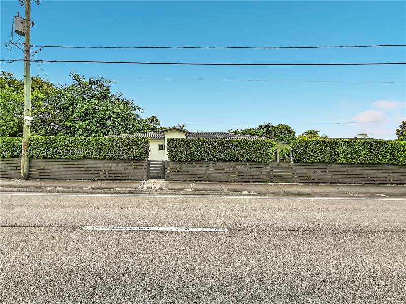 3 bedroom SingleFamilyResidence at 1770 SW 17th Ave, Athens Addn, Miami — photo 5