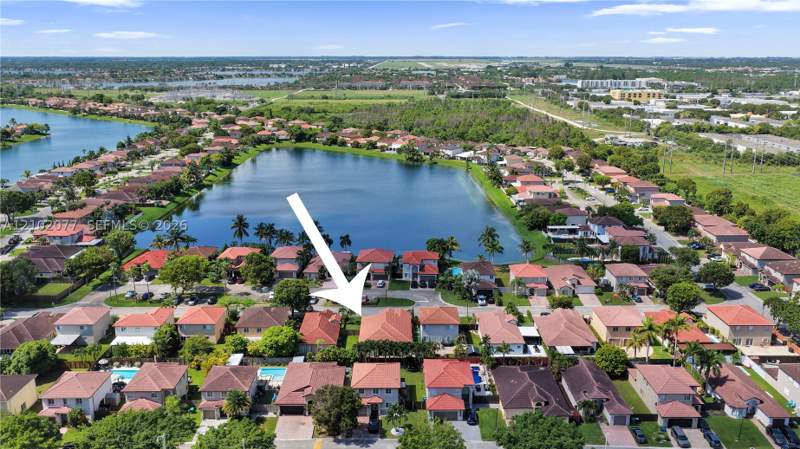 3 bedroom SingleFamilyResidence at 13403 SW 118th Pass, Four Lakes Sec 7, Miami — photo 3