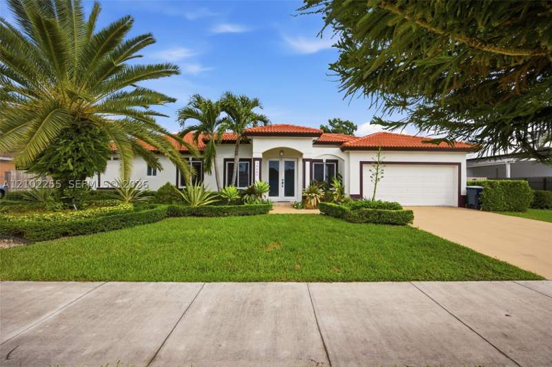 4 bedroom SingleFamilyResidence at 16483 SW 282nd St, Eve Estates, Homestead — photo 2