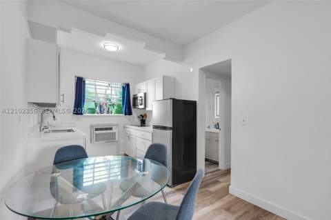 1009 Meridian Ave 15, Miami Beach FL - photo 11 of 16