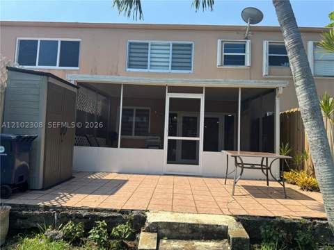 7033 NW 169th St 7033, Hialeah FL - photo 8 of 9
