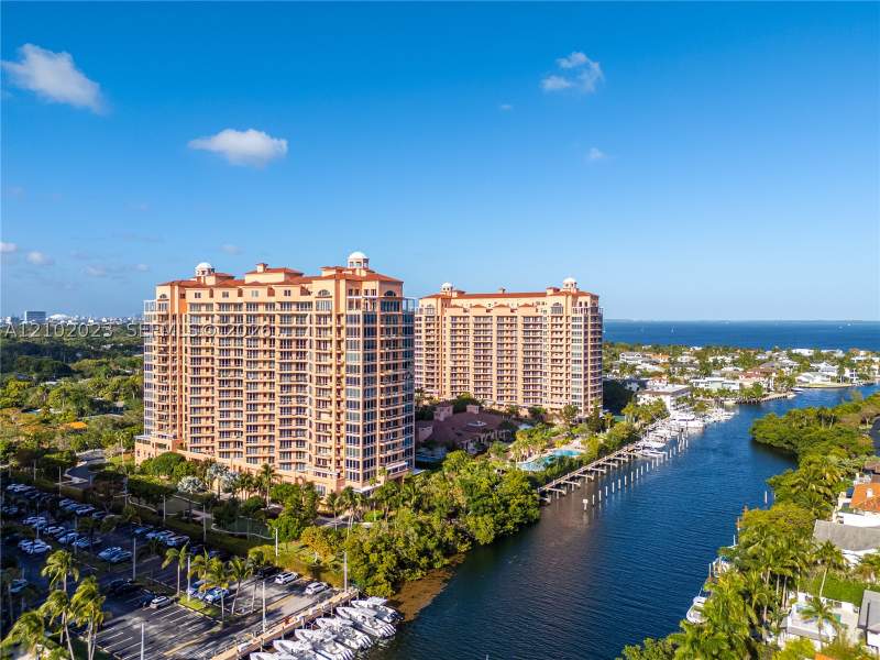 2 bedroom Condominium at 60 Edgewater Dr 14E, The Gables Condo, Coral Gables — photo 2