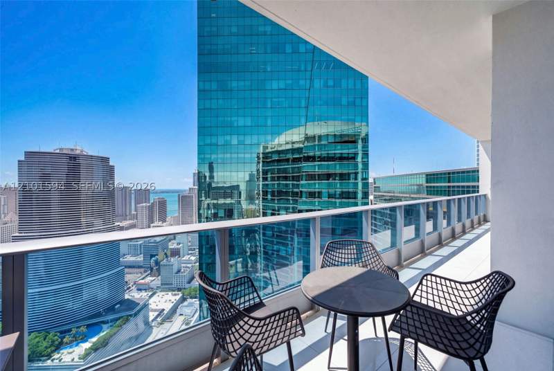 2 bedroom Condominium at 200 Biscayne Boulevard Way 5010, Epic West Condo, Miami — photo 2