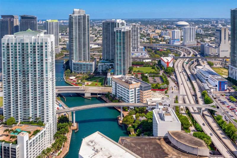 2 bedroom Condominium at 200 Biscayne Boulevard Way 5010, Epic West Condo, Miami — photo 3