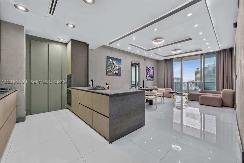 2 bedroom Condominium at 200 Biscayne Boulevard Way 5010, Epic West Condo, Miami — photo 4