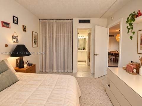 3101 N Country Club Dr 307, Aventura FL - photo 10 of 21